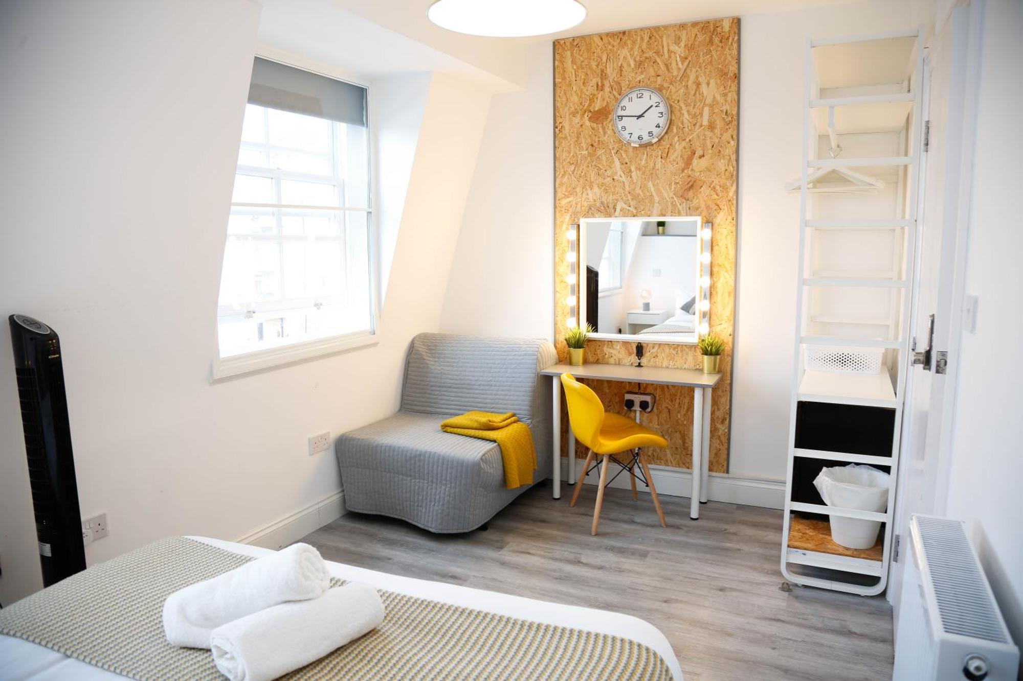 Luxury Rooms In Camden Town Near Shops, Cafes, Bars & Metro With Shared Bathrooms Londra Esterno foto