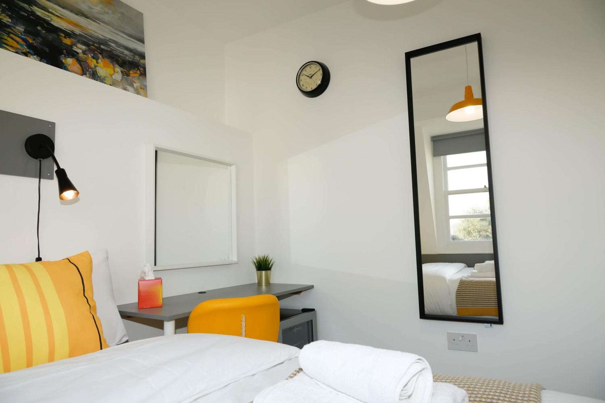 Luxury Rooms In Camden Town Near Shops, Cafes, Bars & Metro With Shared Bathrooms Londra Esterno foto