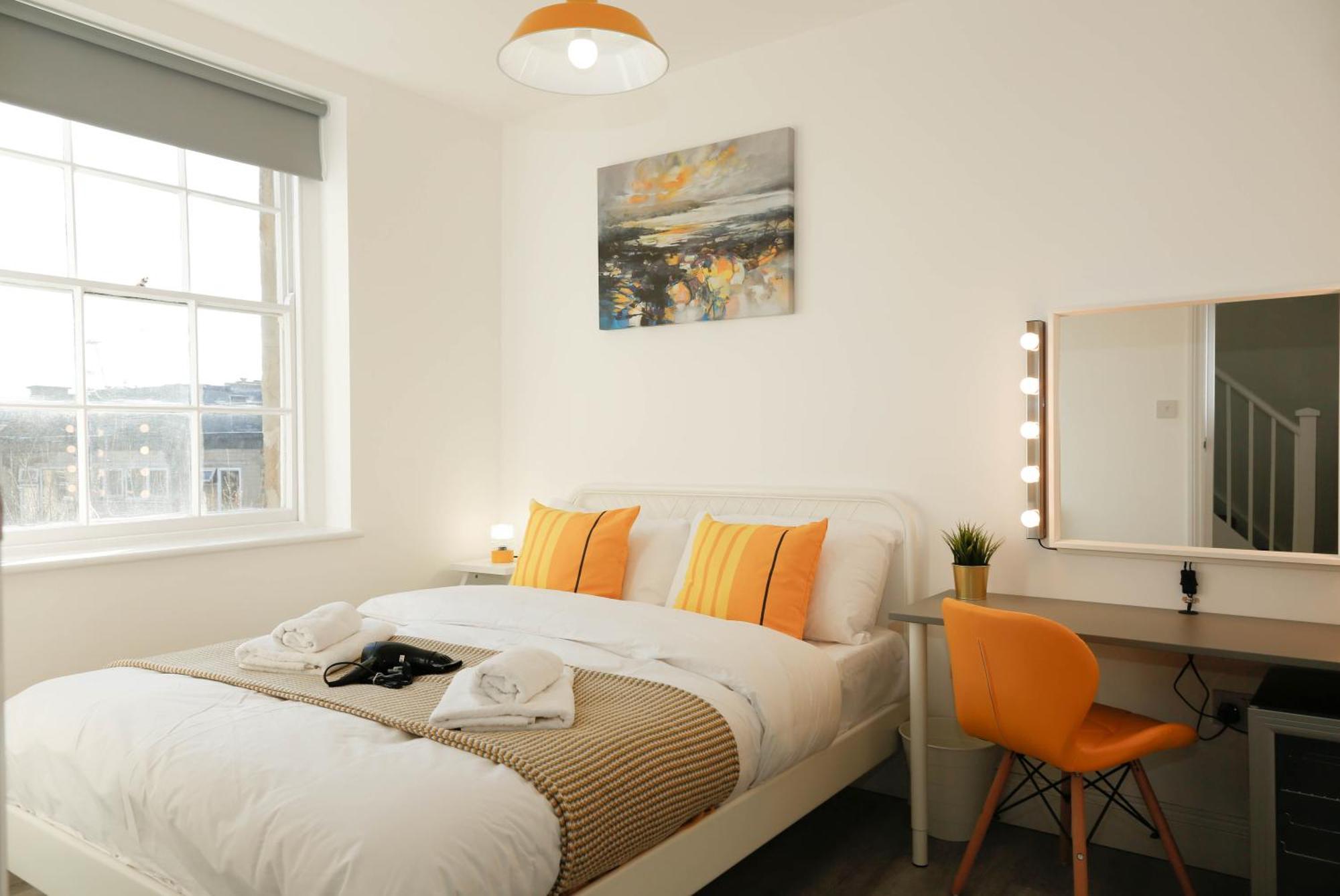 Luxury Rooms In Camden Town Near Shops, Cafes, Bars & Metro With Shared Bathrooms Londra Esterno foto